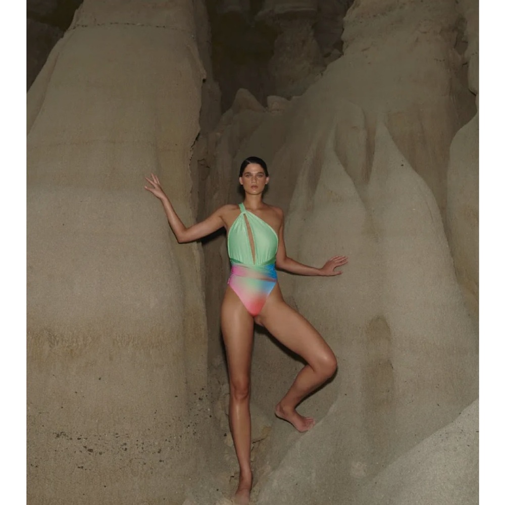 NWT BAOBAB Oriana One Piece in candy swirl - Picture 1 of 10